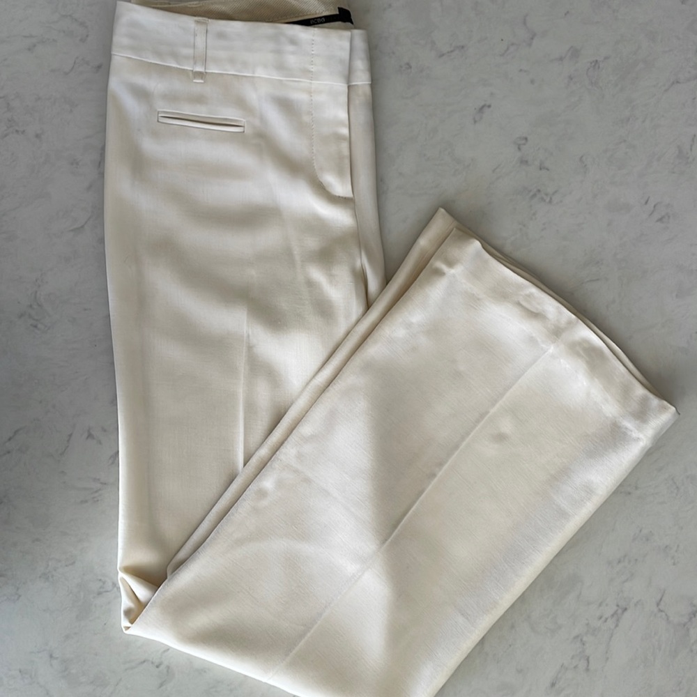 Women’s size 8, wide leg dress slacks by BCBG Maxazria